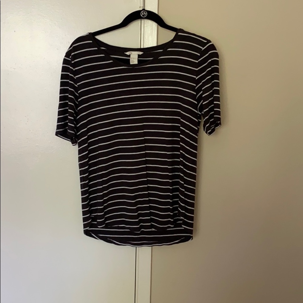 black striped h and m basic shirt size medium